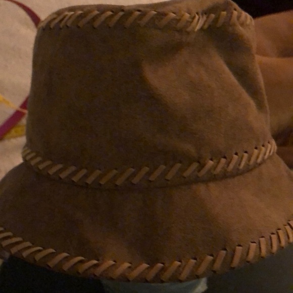 Scala brown suede bucket hat whipstitch stitching,milk chocolate color NWT - Picture 5 of 10
